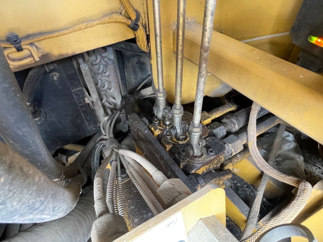 2005 CATERPILLAR D5G - Image 23